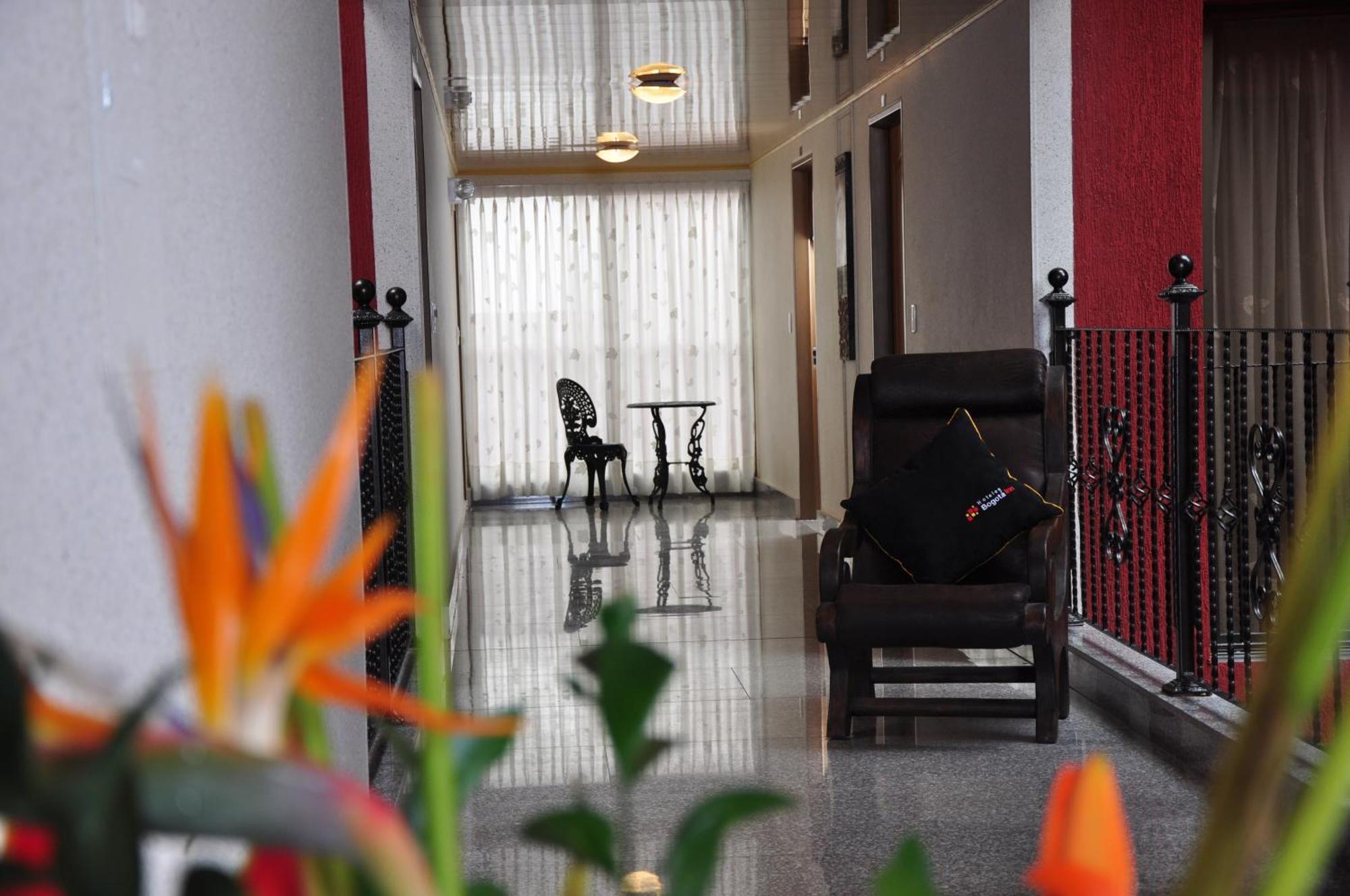 Hoteles Bogota Inn La Soledad Экстерьер фото